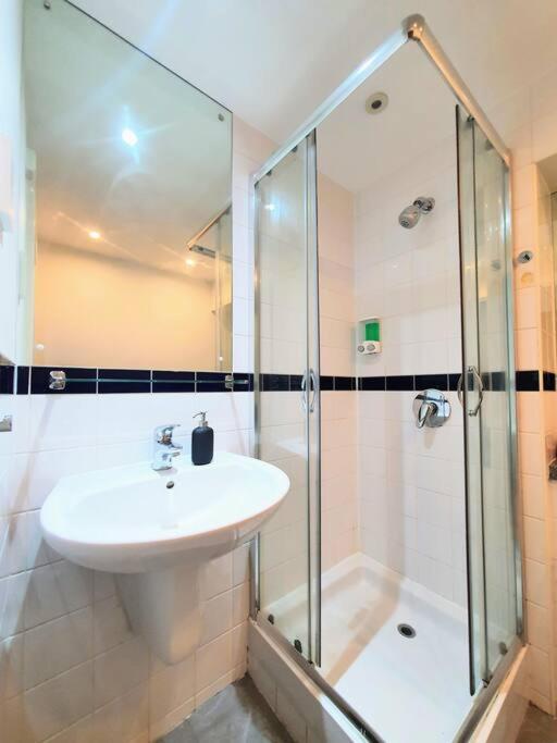 Contemporary Modern Studio Apartment - City Centre Birmingham Ngoại thất bức ảnh