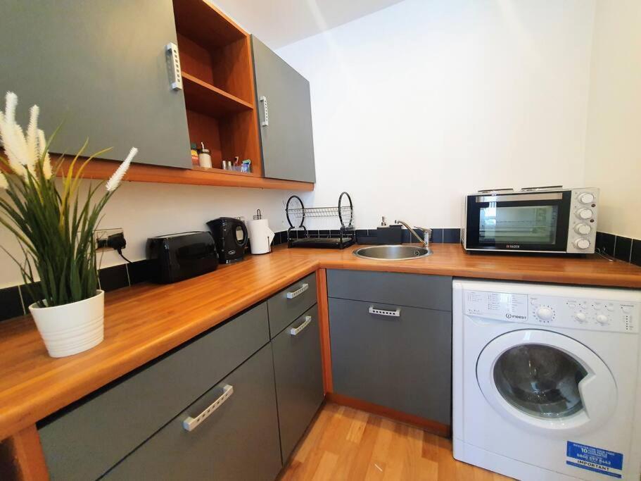 Contemporary Modern Studio Apartment - City Centre Birmingham Ngoại thất bức ảnh